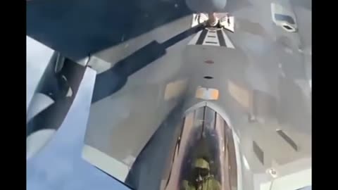 Watch How Flight Refueling Jet Fighter #Flyinng #Aviation #AeroArduino