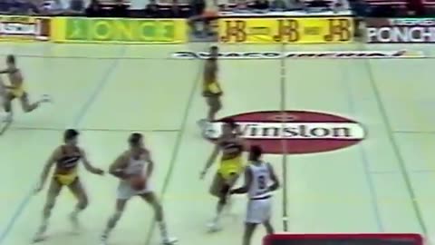 "Fórum Valladolid vs Todagres Estudiantes" 7° Jornada Liga ACB 1987/88 (08/11/1987) en español
