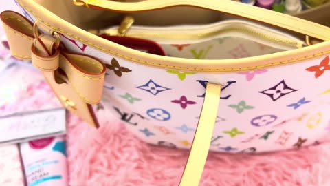 What’s in my Carryall PM Multicolor Bag. 💖❤️💚🩵
