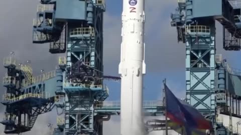 Cohete ruso pone en órbita satélites militares