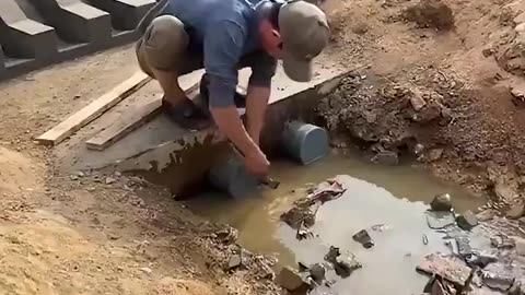 Tansu Yegen - A miniature dam showing all the basic construction and operation steps.