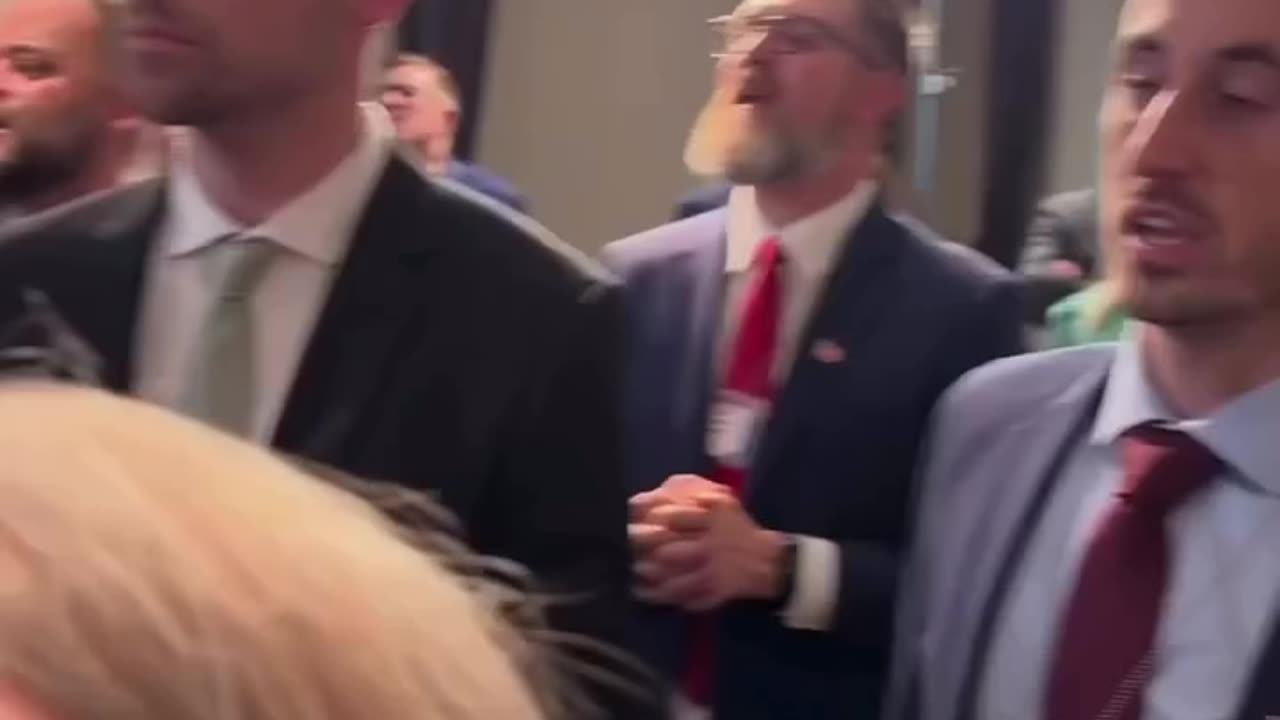 God Is Being Praised In The White House (CC)