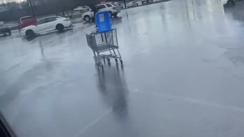When the Shopping Cart Has Beef With Your Car 😭💥