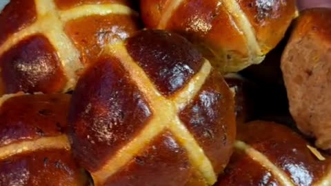Hot Cross Buns 🍞