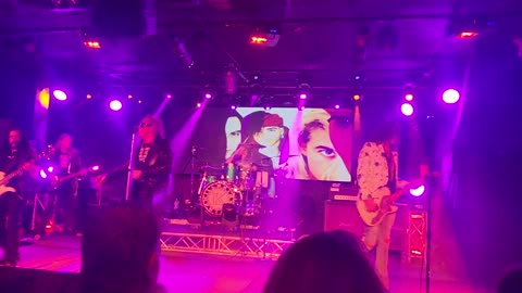 King of the hill ( live )