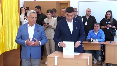 Romanians vote in presidential test of Trump-style nationalism