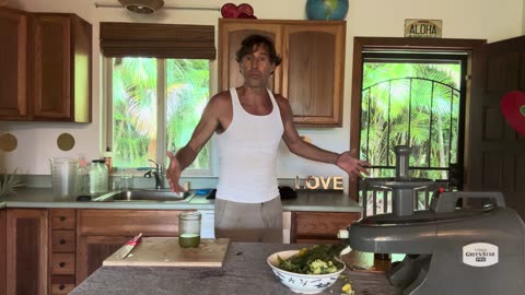 GREEN JUICE RECIPE TO DISSOLVE BIOFILMS AND KILL PARASITES!