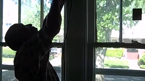 DAVE HANGING BLINDES ON THE SHEA SHOW