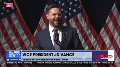 🔴 Vance racconta di quando Trump ha scherzato con lui dicendo di aver premuto il pulsante nucleare 🔴