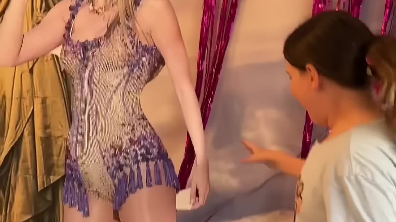 ALIYAH MEETS TAYLOR SWIFT #surprise #aussiefamily #taylorswift #swiftie #meetingtaylorswift