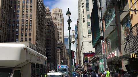 Walking Manhattan: Empire State Building (2019)