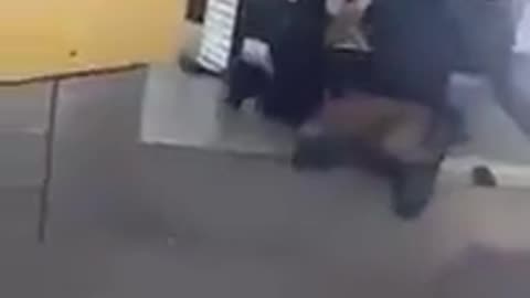 Black woman vs cops drama queens as usual