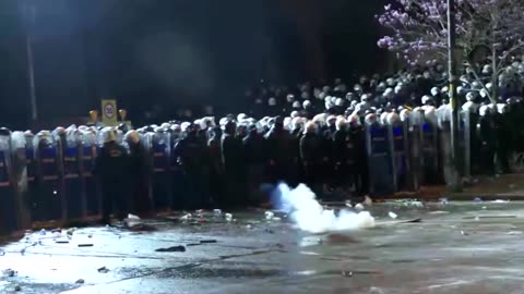 Protesters and police clash over detention of Istanbul mayor