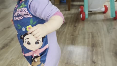 Baby Kayla Quick Turnaround & Walk Away 😂🚶‍♀️
