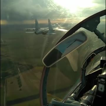 Incredible Footage of Ukrainian Mig-29s Flying in Formation