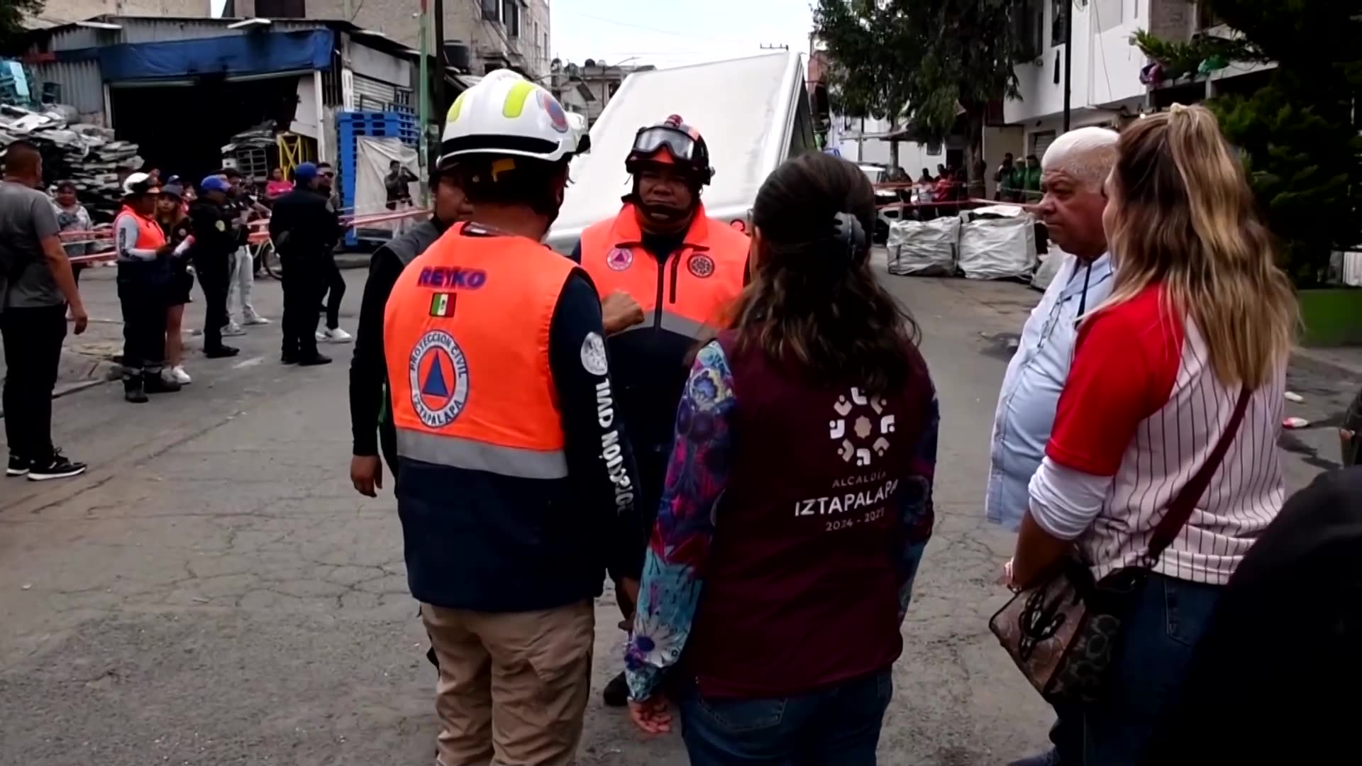 Sinkhole swallows soda-delivery truck in Mexico City