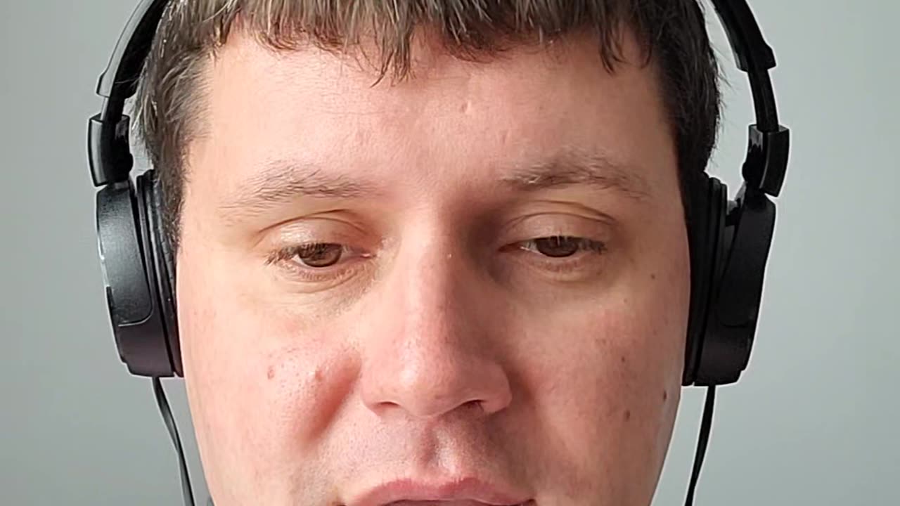Tran attacked agents