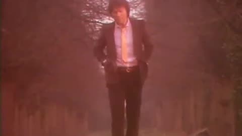 Cliff Richard - A Little In Love