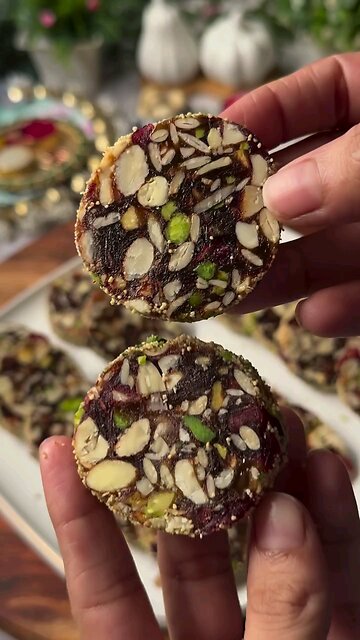 Healthy Dryfruit Roll