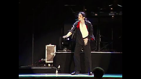 Michael Jackson snippet | Earth Song | Munich 1999