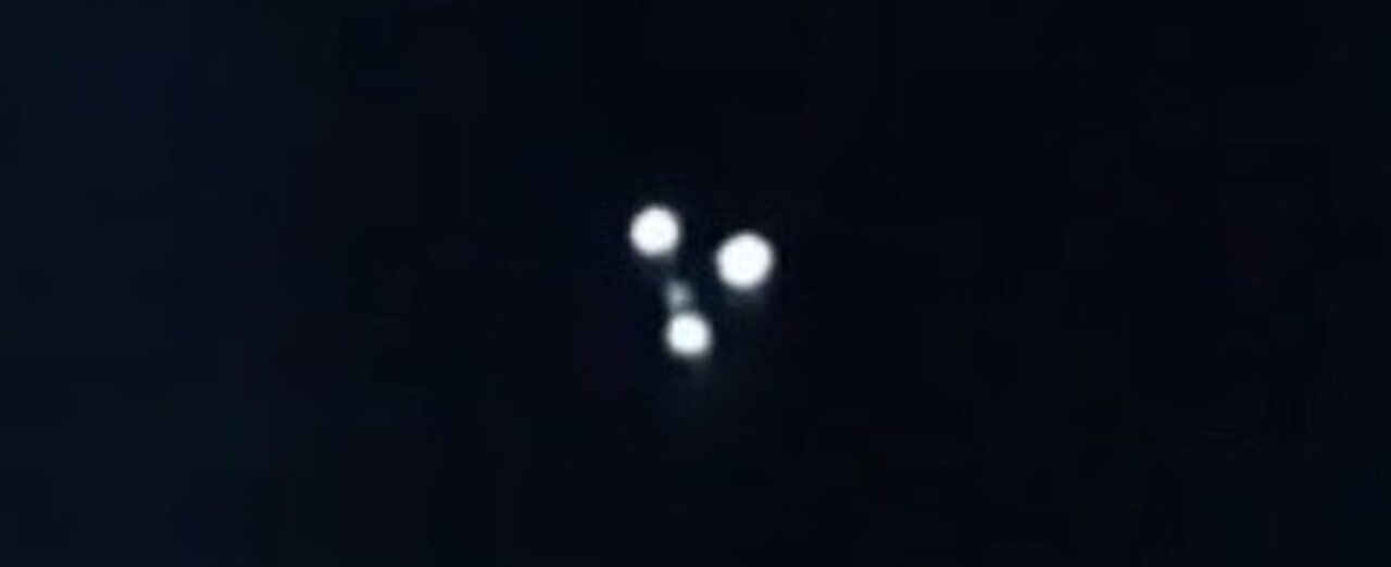 UFO video: Triangular UFO – Brussels, Belgium – 31 March 1990 – At around 2:20 a.m.