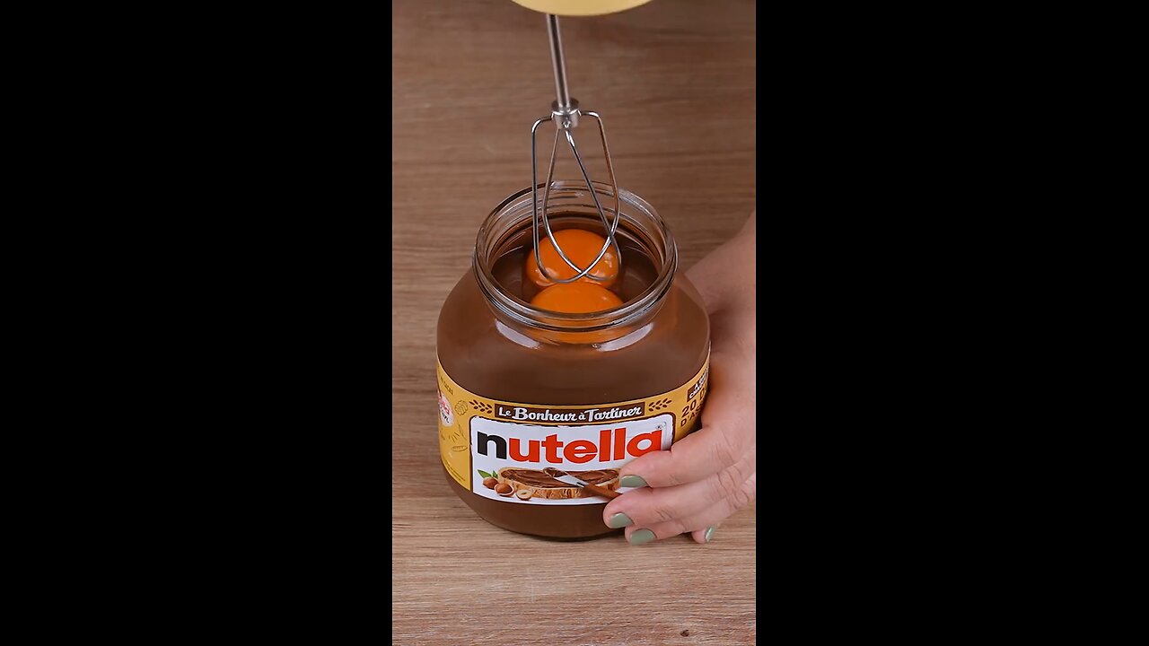 Mix eggs to nutella and you'll be amazed by the result #cooking #Recipe #EasyRecipe #quickrecipes