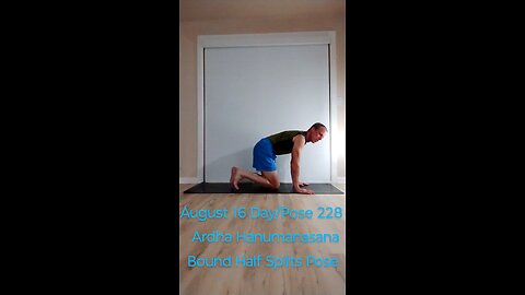 Ardha Hanumanasana / Bound Half Splits Pose