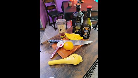 Delicious mango salad dressing