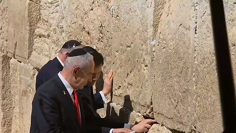Netanyahu Rubio and Huckabee at the Western Wall in Jerusalem