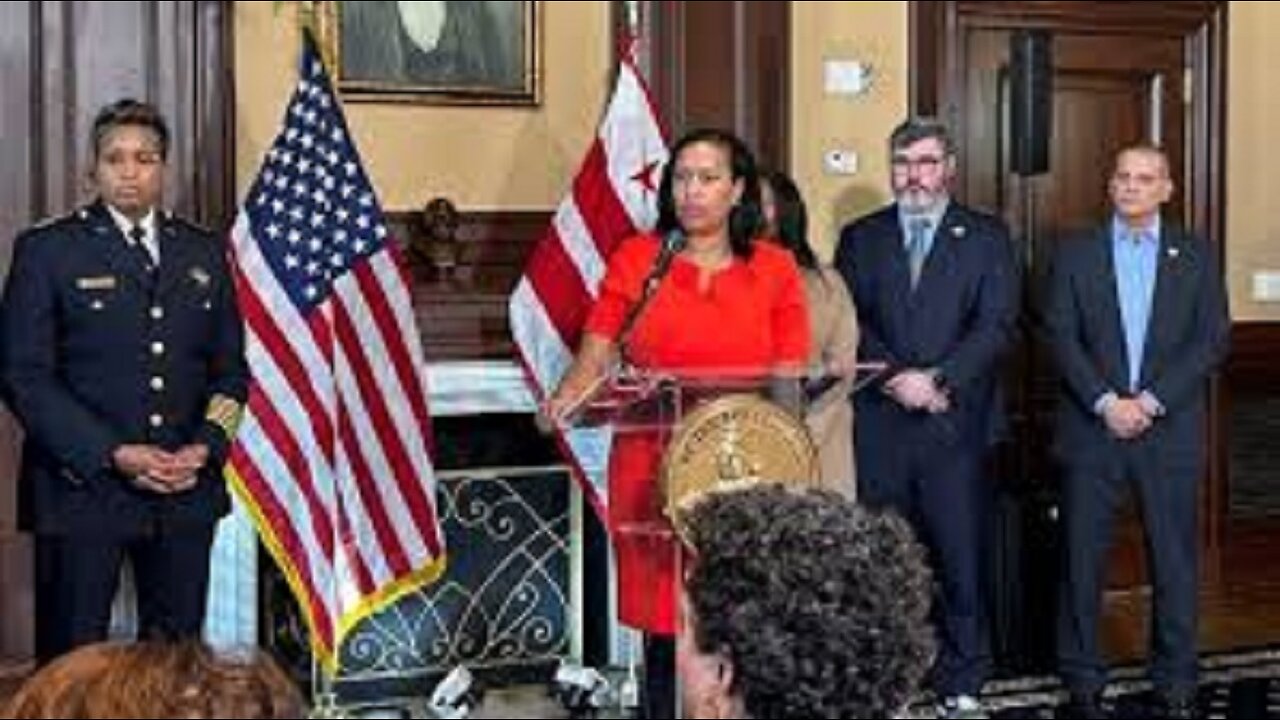 DC Mayor Under Fire Over Undisclosed Lavish Trips, Foreign-Funded Travel