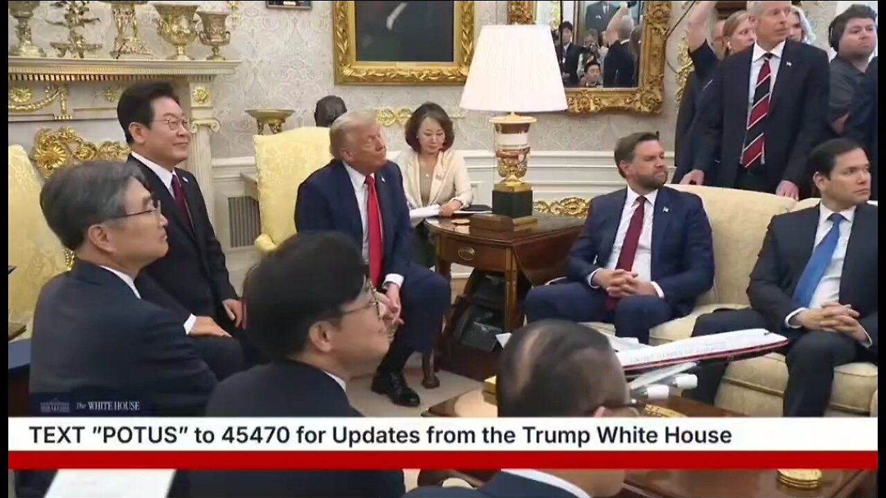 Trump: Putin/Zelensky Should Meet But It's Up To Them