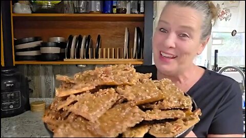 PECAN PIE BARK ~ BUDGET FRIENDLY HOLIDAY TREAT 👊