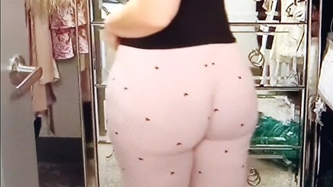 Streamer girl cake show