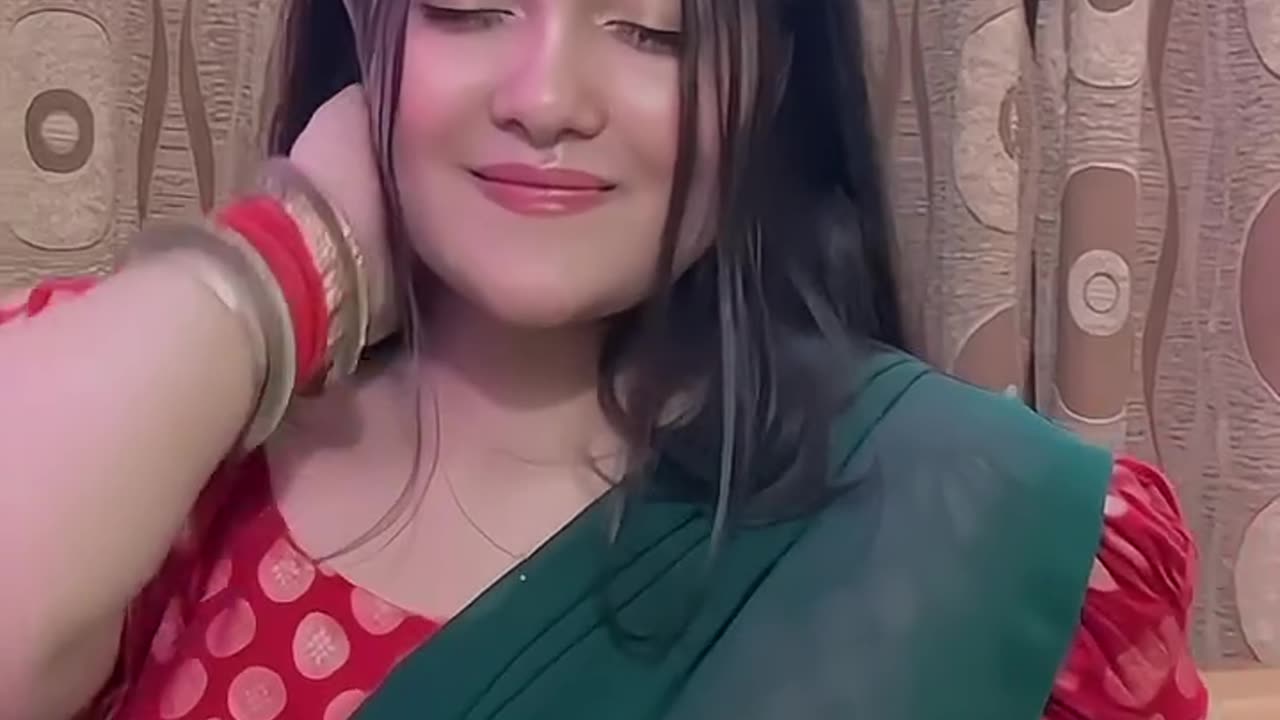 💃 O Sajna Dance | Badshah & Divine | Green Saree Expressive Performance