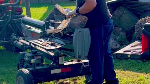 Splitting Wood 🪵 for Fall