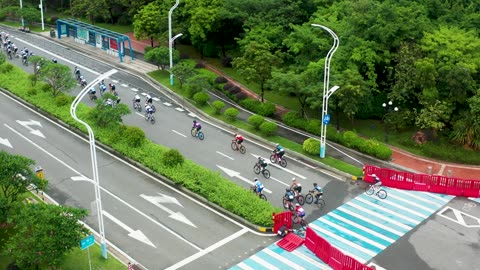 Cyclists, speed, outdoors