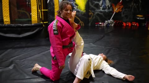 💪🥋 Europe's Strongest Woman vs BJJ Black Belt - Epic Grappling Match! | FCN
