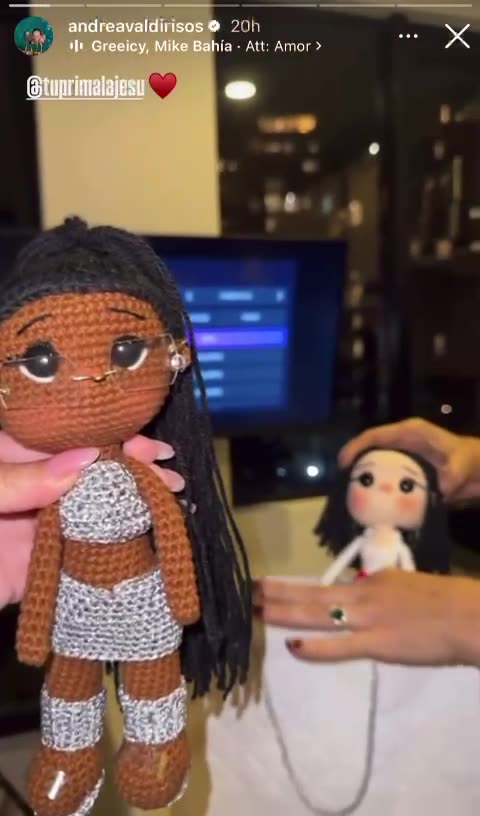 Andrea Valdiri mostró el regalo que le llevará a ‘La Jesuu’ hoy en congelado LCDLF