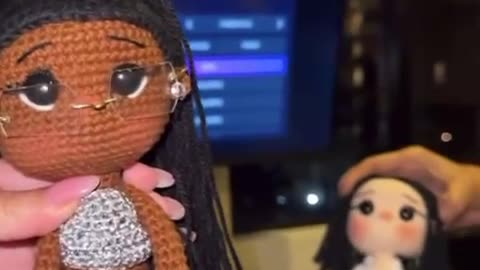 Andrea Valdiri mostró el regalo que le llevará a ‘La Jesuu’ hoy en congelado LCDLF