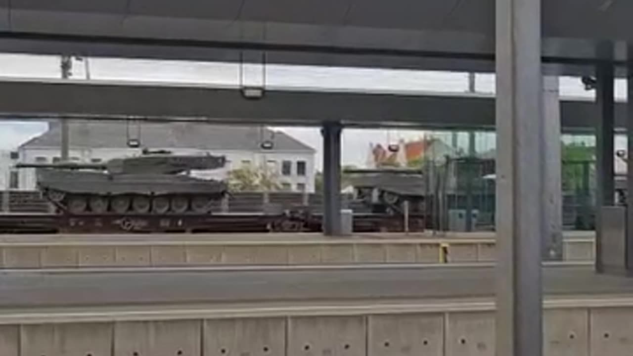 Getarnte Panzer rollen durch St. Pölten – Regierung schweigt!
