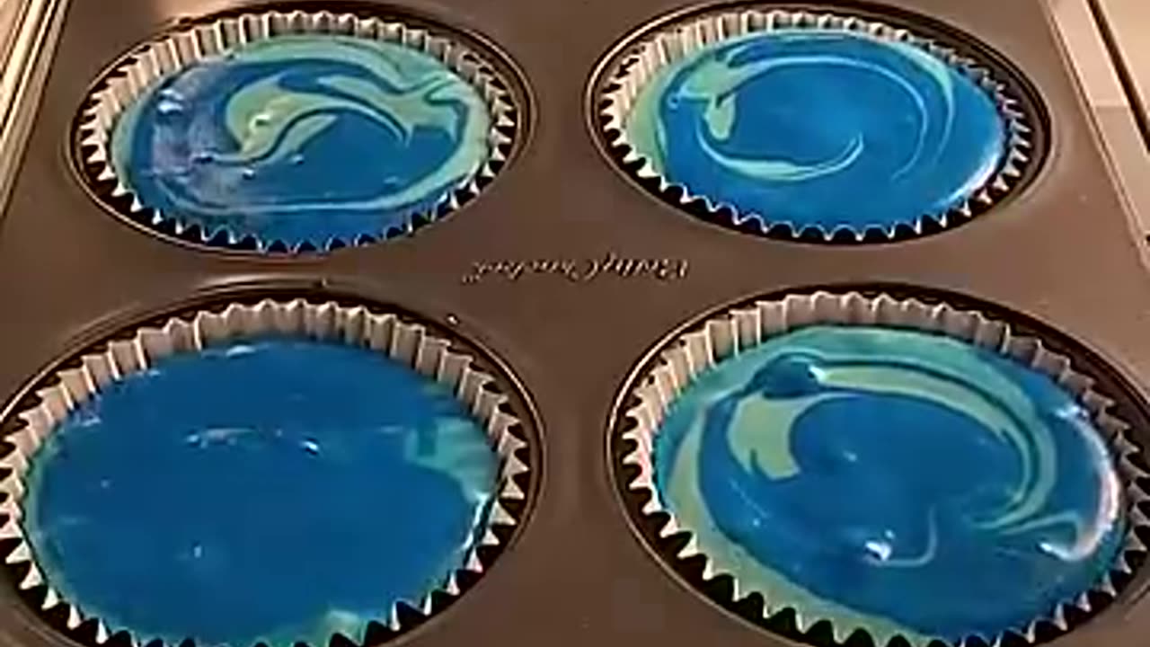 Amazing: Timelapse baking! Satisfying cakes, cupcakes & macaron #timelapse #shor