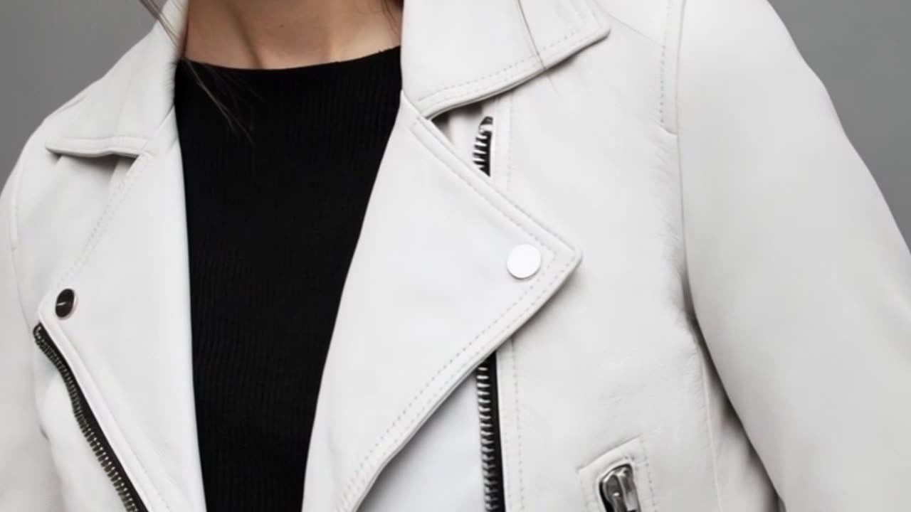 White Cropped. Minimal Lines with Maximum Impact