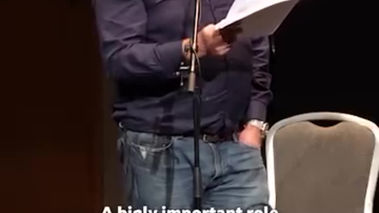 TRUMP ROYALY ROASTED