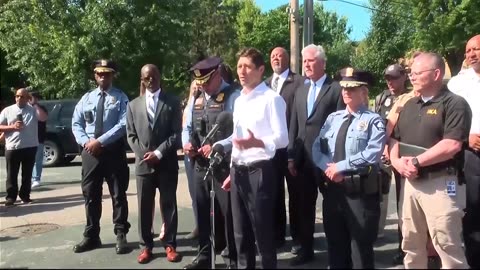 'Children are dead,' says Minneapolis mayor after school shooting