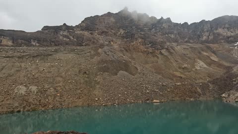 Chico derrumbe bajito del Nevado #Vallunaraju