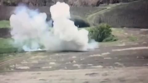 Russian Artillery Hits VSU Soldiers — This Is Some Serious Stuff. Minus 6.