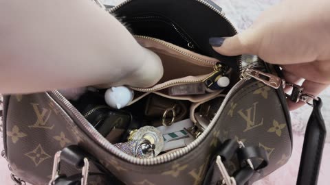 What’s in my Speedy 30 Bag.