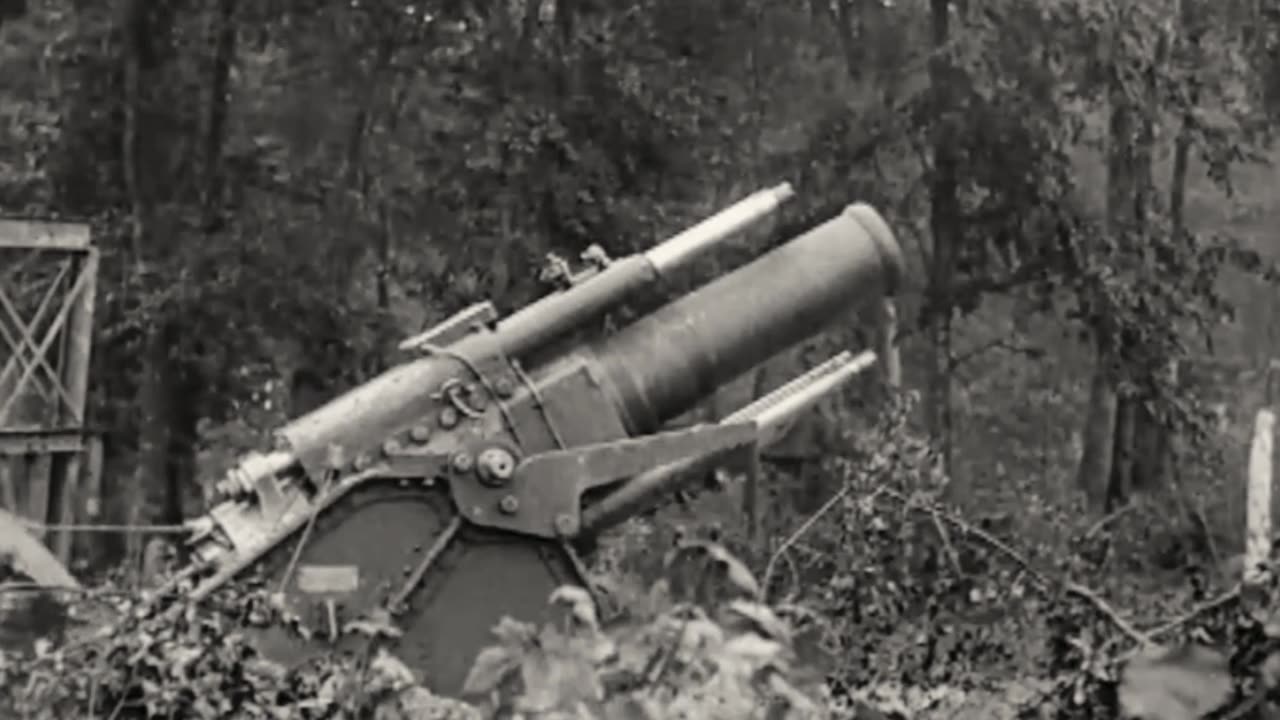 Ordnance BL 15-inch howitzer in action during the Battle of the Somme in 1916