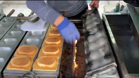 Korean specialty bread Street food