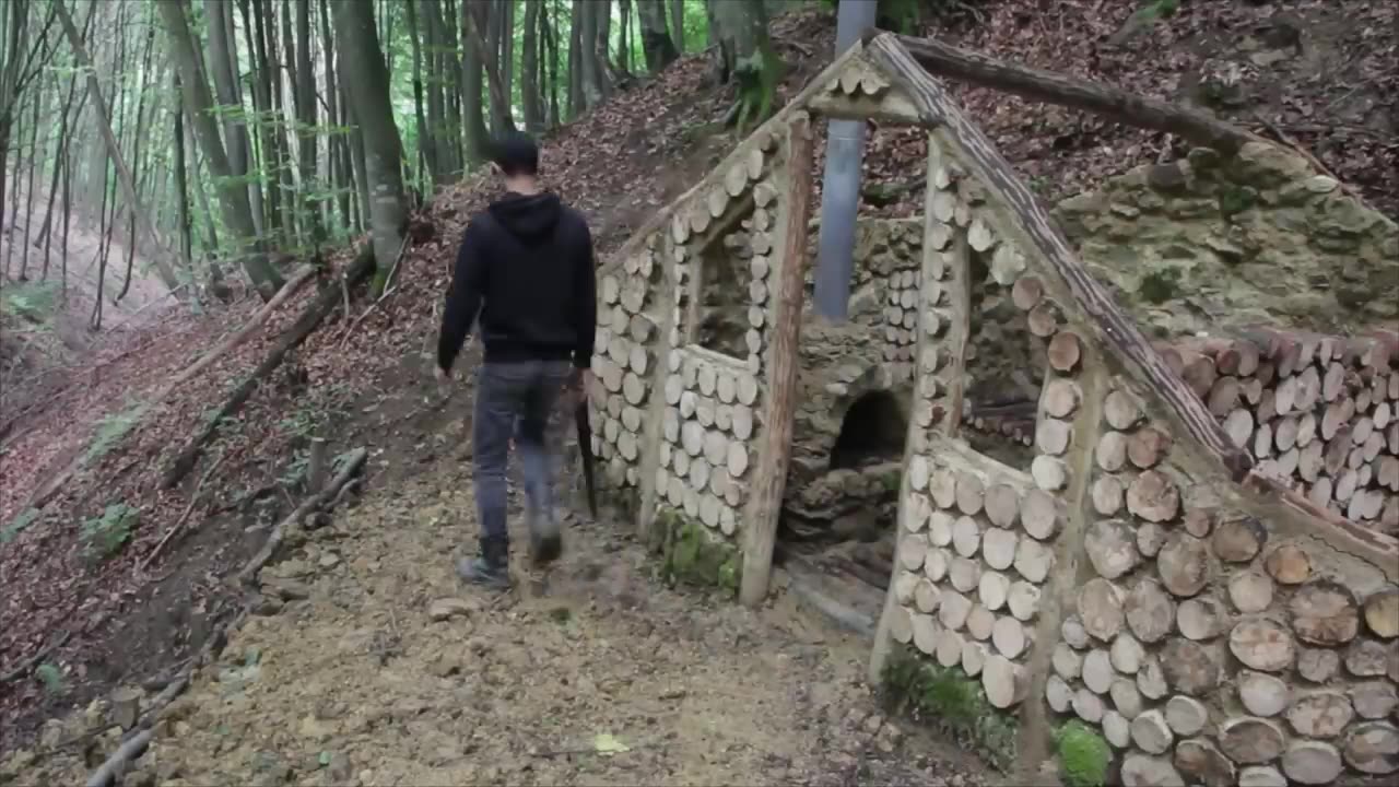 Building a Secret Underground Shelter with Ancient Techniques – Survival at Its Best